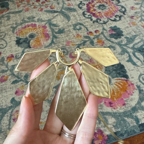 Kendra Scott Mari Geo Fan Necklace - Picture 4 of 5